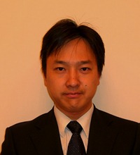 望月 維人